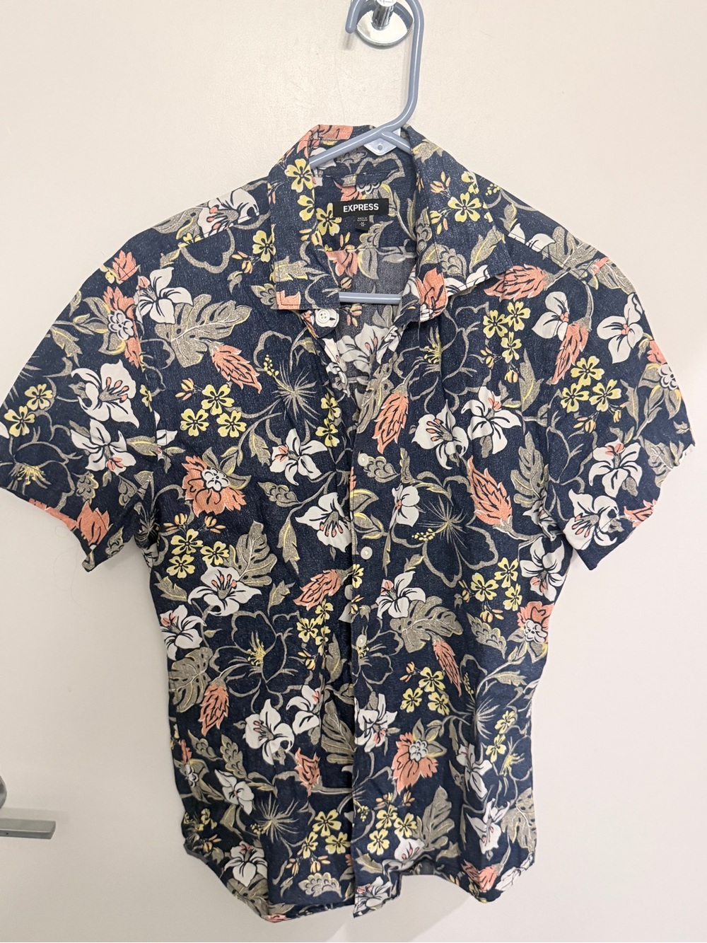 Express Men’s Navy Floral Short-Sleeve Button-Up Shirt